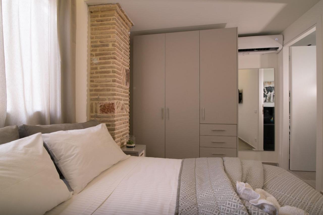 Lodge Modern Apartments, In Kalamaki Centre Bilik gambar