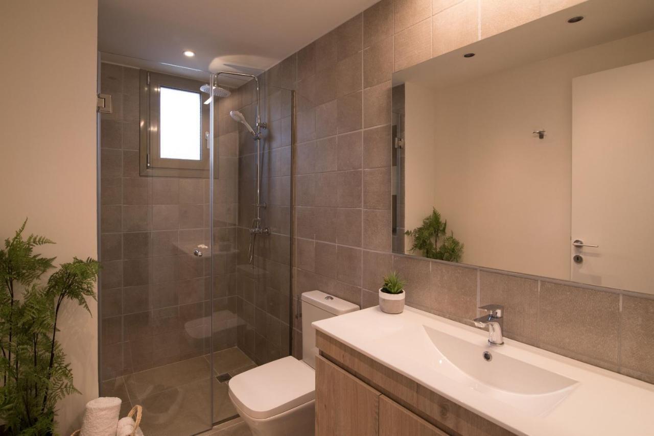Lodge Modern Apartments, In Kalamaki Centre Bilik gambar