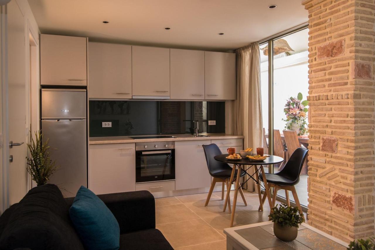 Lodge Modern Apartments, In Kalamaki Centre Bilik gambar